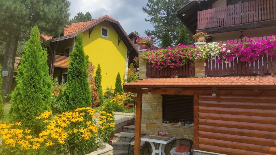 Property building, Garden, Garden view