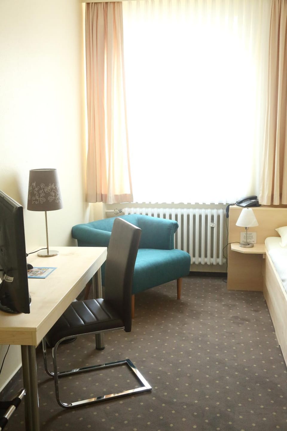 People, Photo of the whole room