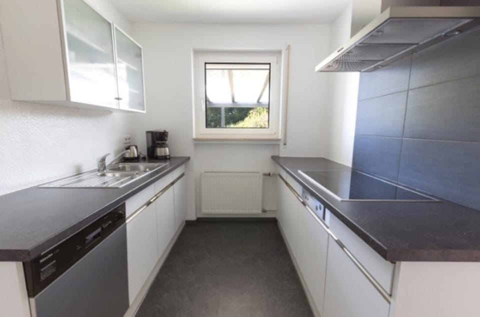 Kitchen or kitchenette, Living room