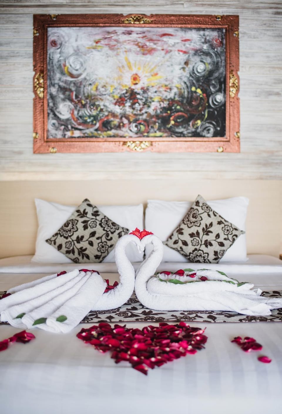 Property building, Bed, TV and multimedia, Coffee/tea facilities, Seating area, Bedroom, Sea view, Area and facilities, locker, room service, wardrobe
