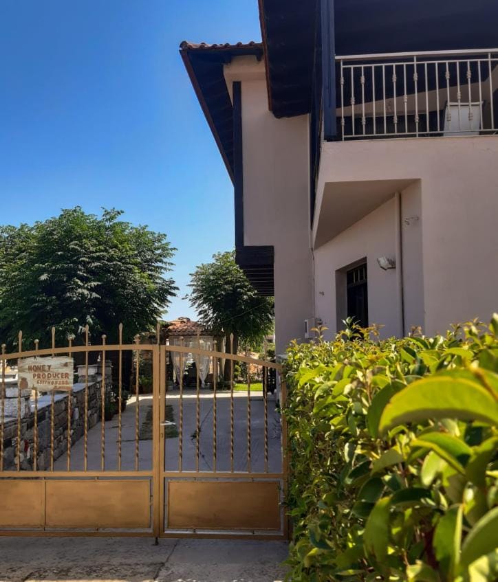 Property building, Facade/entrance, Garden, View (from property/room), Balcony/Terrace