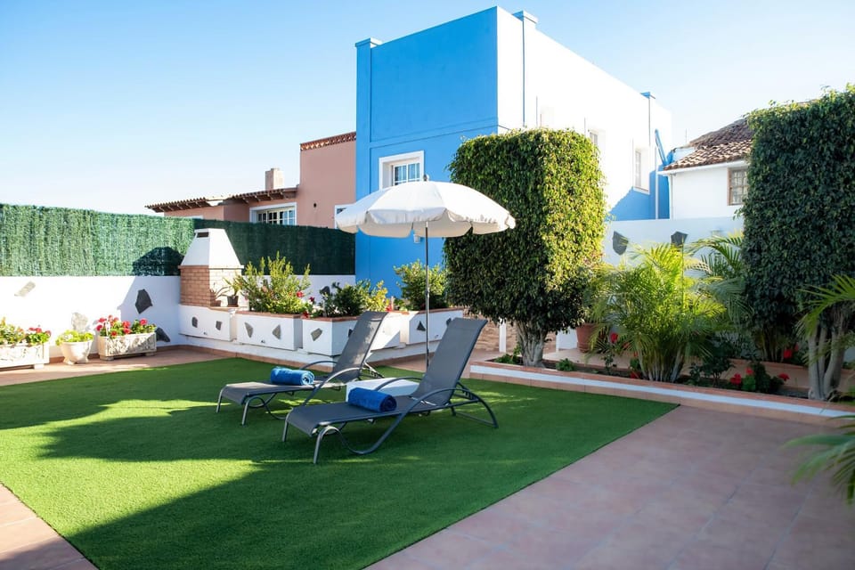 Property building, Patio, Garden