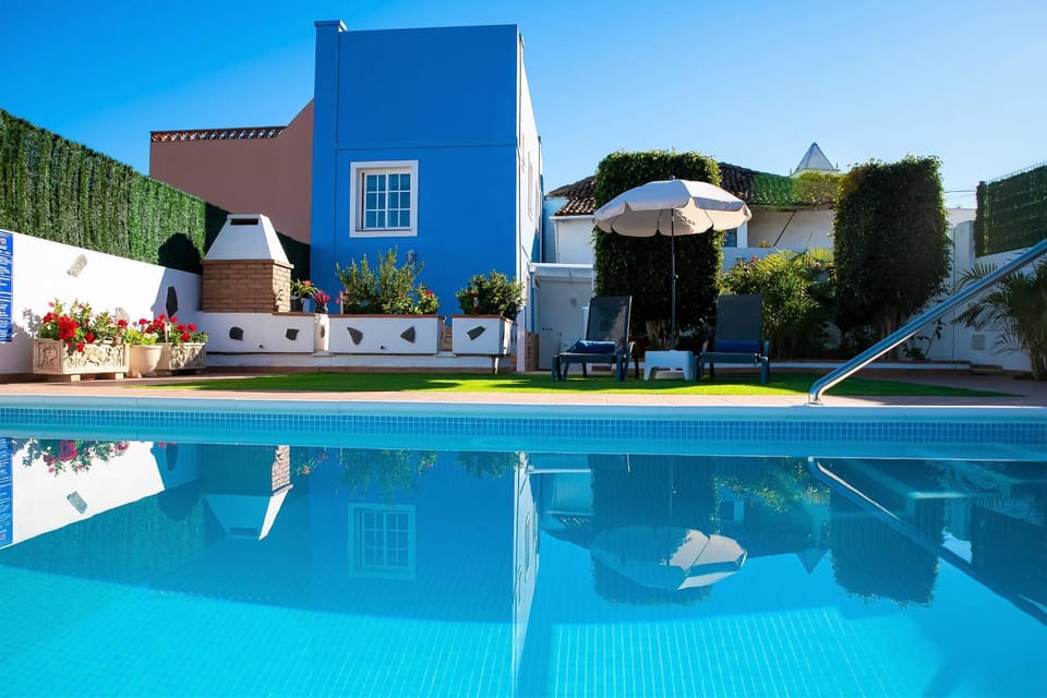 Property building, Swimming pool