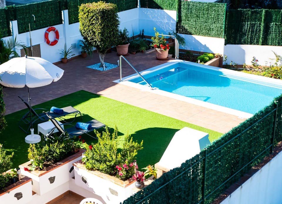 Pool view, Swimming pool