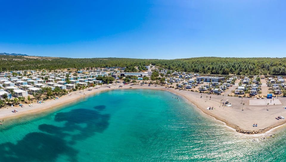 Property building, Bird's eye view, Beach