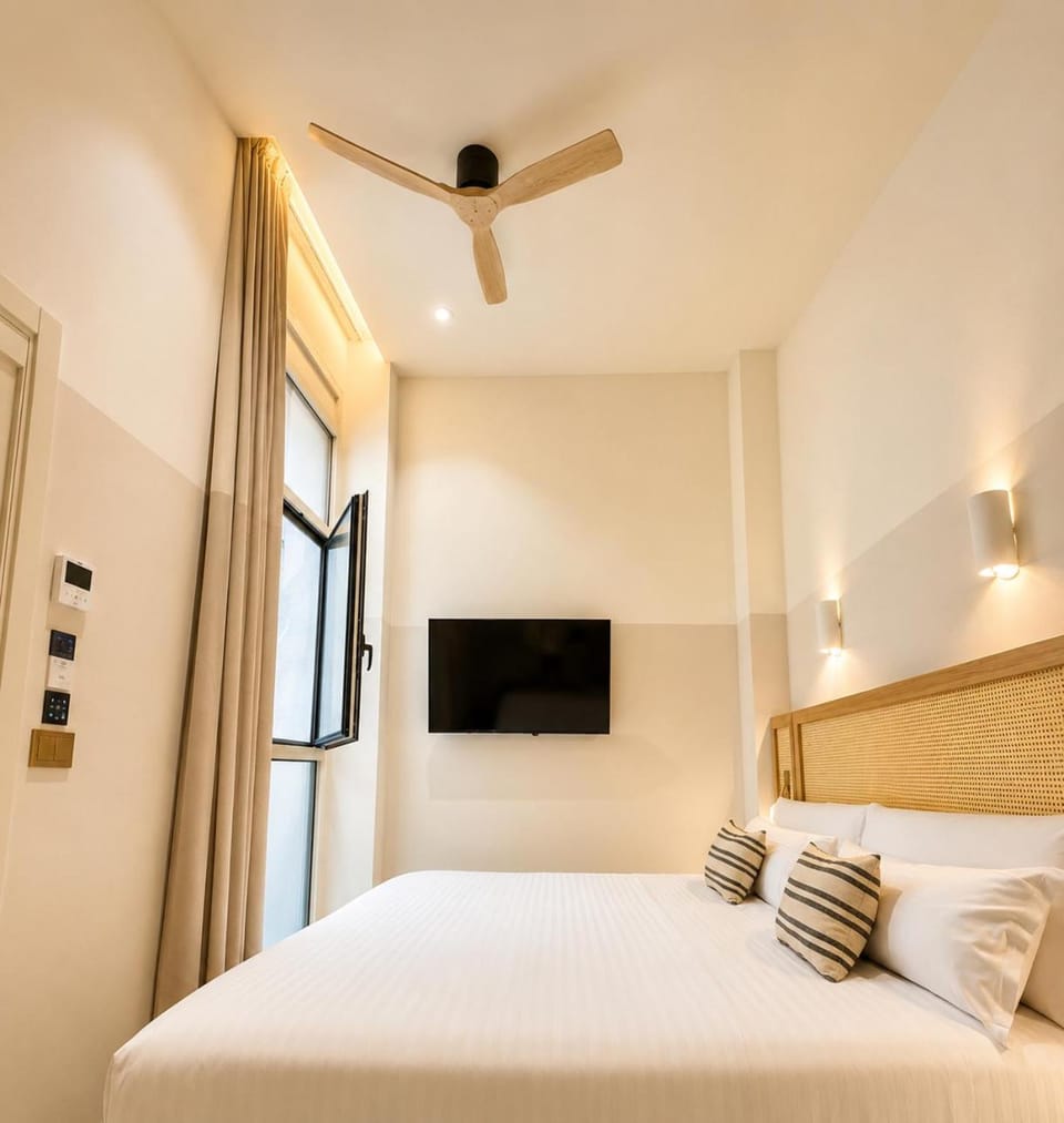 Bed, TV and multimedia, Photo of the whole room, Bedroom, air conditioner