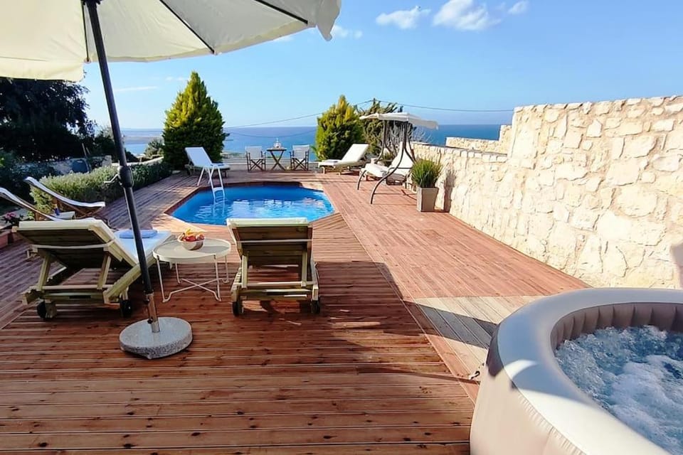 Pamela's house "private pool and spa" Country House in Crete