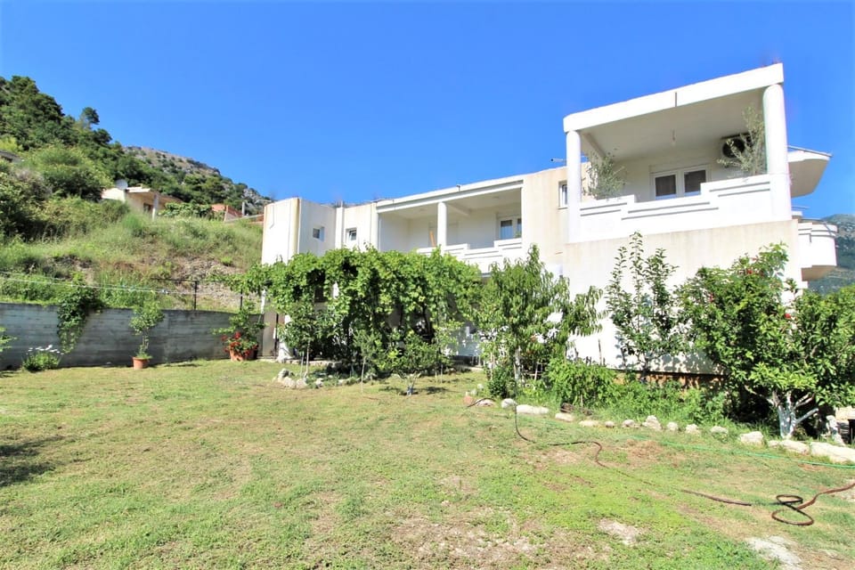 Property building, Spring, Day, Natural landscape, Garden