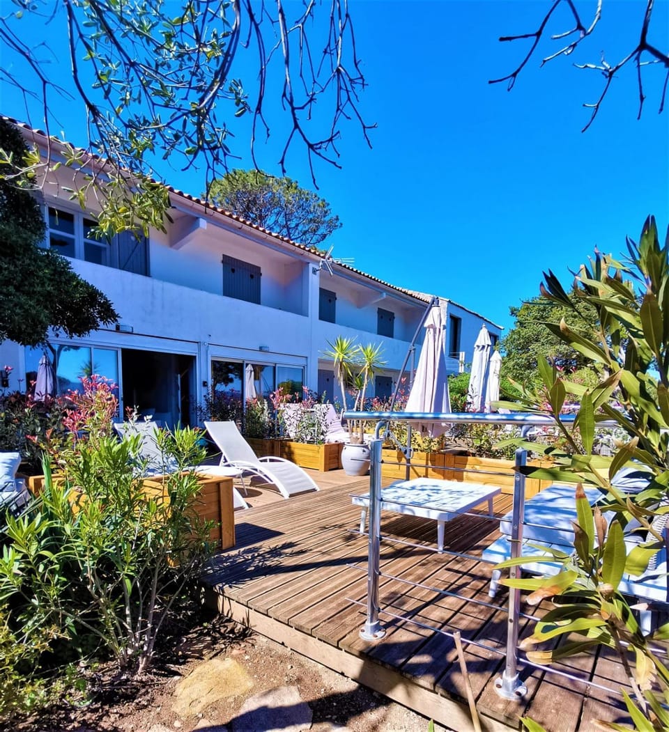 Les Terrasses Levantines Apartment in Hyères
