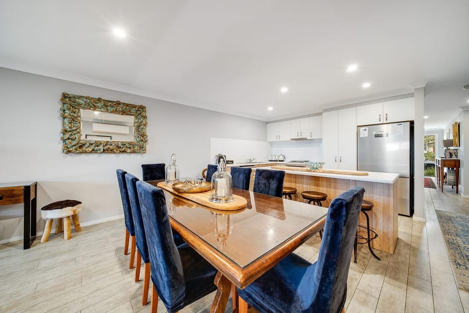 The Mountain House - Luxury 4BR Home l WiFi l Netflix l BBQ l Nespresso Machine House in Jindabyne