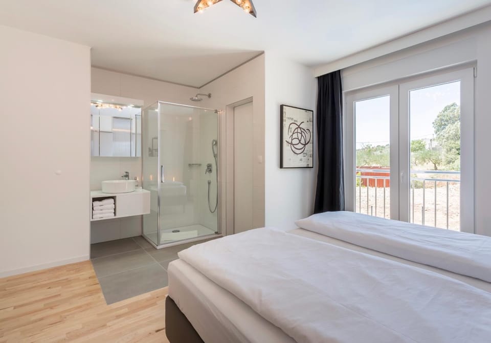 Bed, Garden, Garden, Bathroom, View (from property/room), Bedroom, Garden view, Mountain view, Pool view
