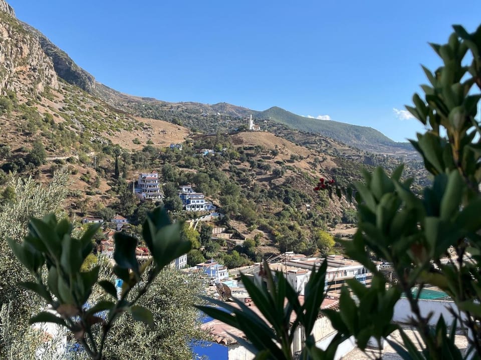 Nearby landmark, Day, Natural landscape, Mountain view