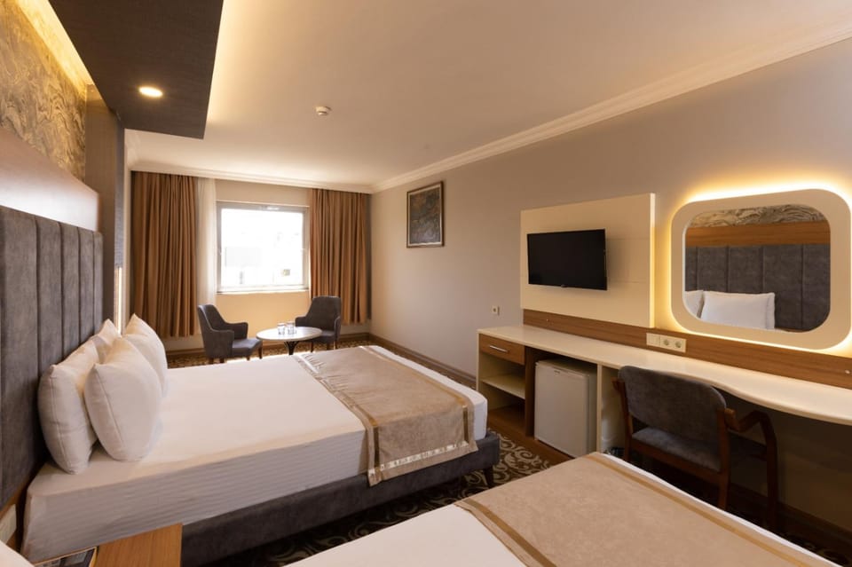 Bed, TV and multimedia, Photo of the whole room, Seating area