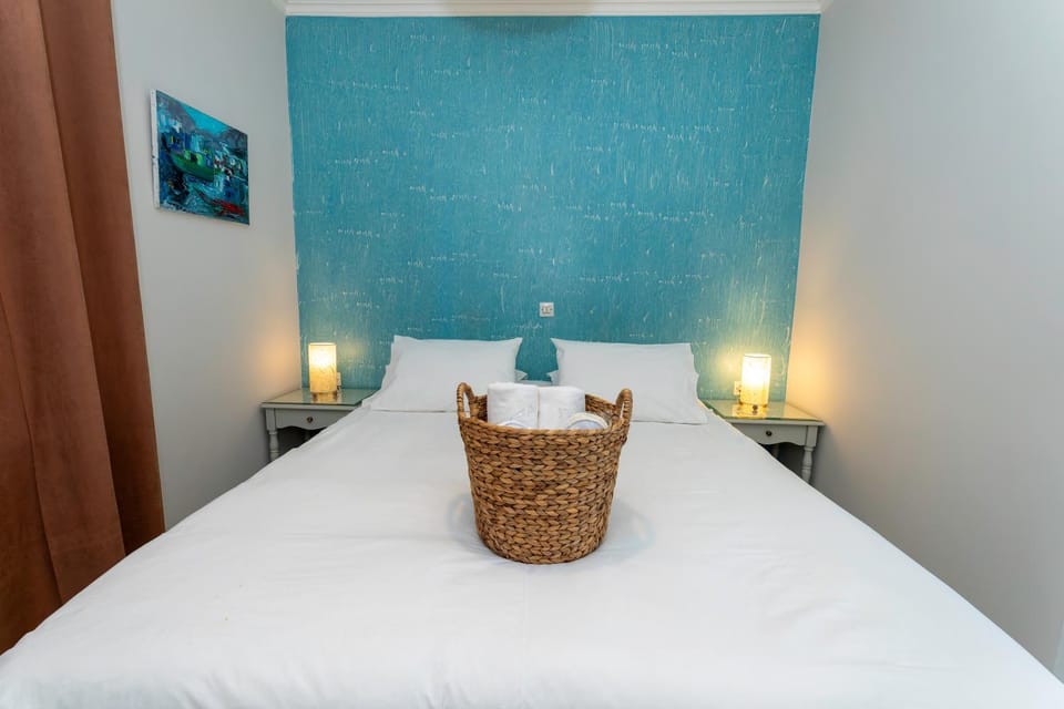 Alkionides Hydra Bed and Breakfast in Islands