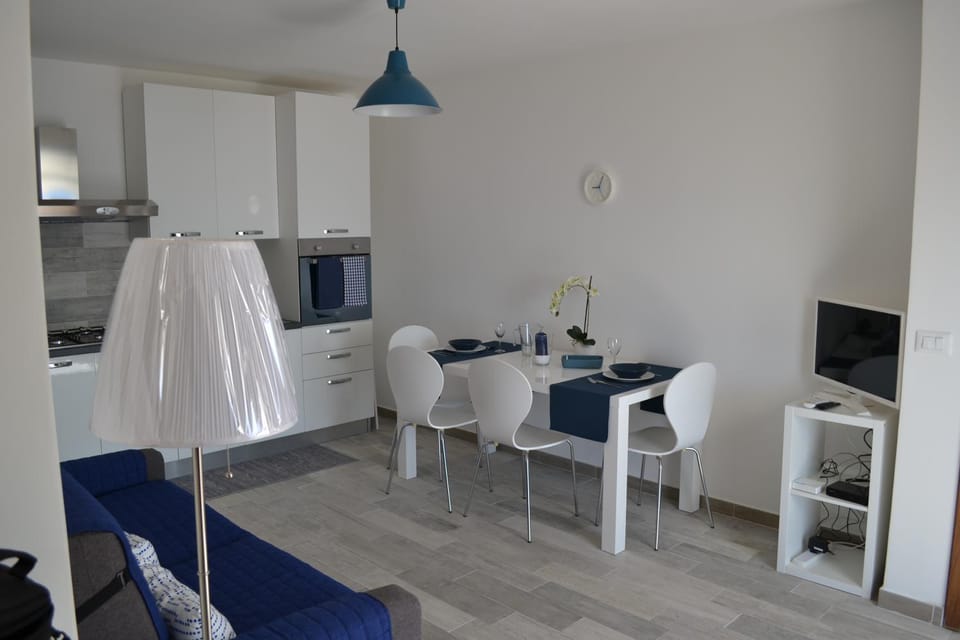 TV and multimedia, Living room, Dining area