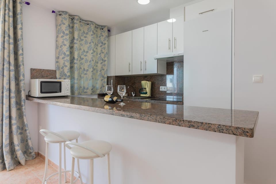 Lounge or bar, Communal kitchen
