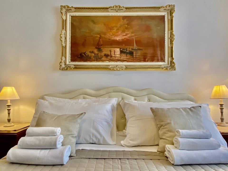 Bed, Activities, Other, Photo of the whole room, Decorative detail, Bedroom, Area and facilities
