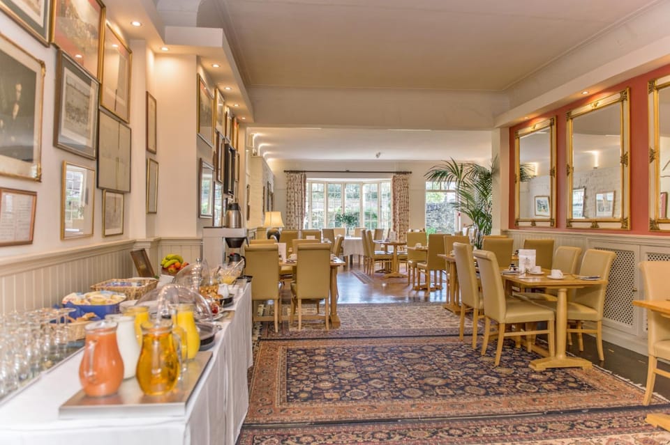 Buffet breakfast, English/Irish breakfast