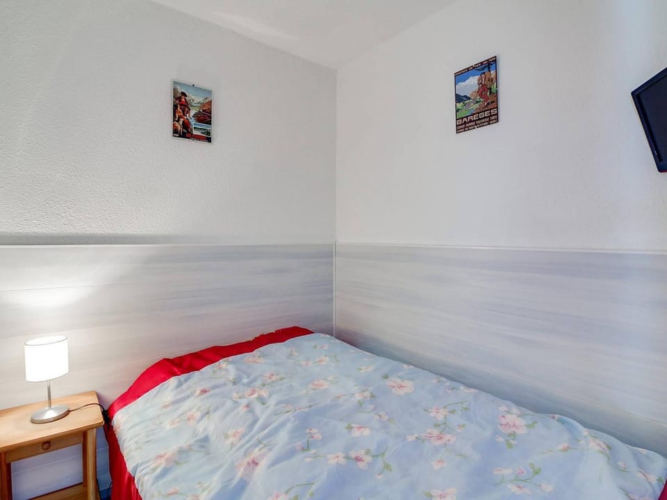 Studio cabine cosy pour 4 pers. avec balcon au sud et parking, à deux pas du centre de Luz-Saint-Sauveur - FR-1-402-59 Cabin in Luz-Saint-Sauveur