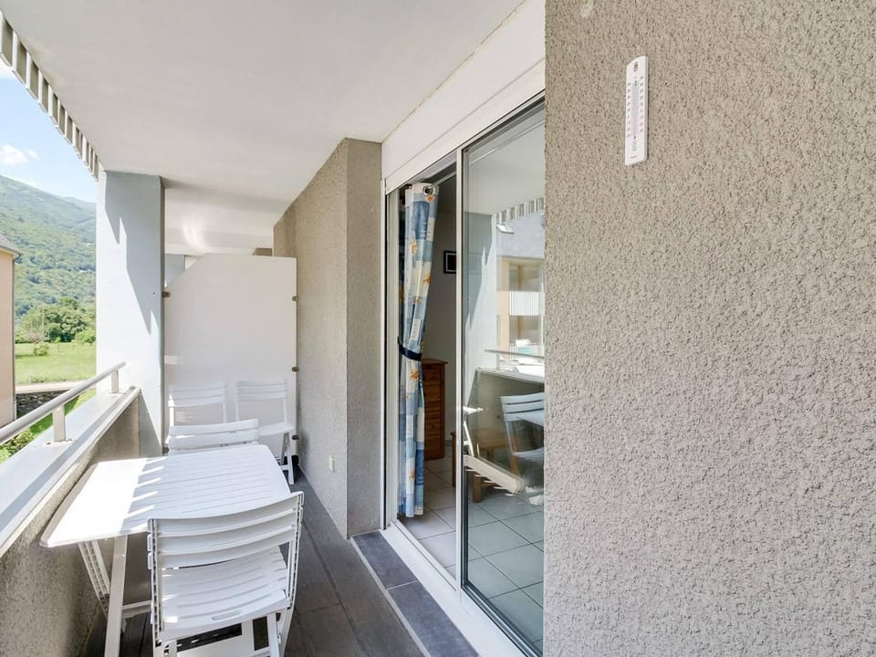 Studio cabine cosy pour 4 pers. avec balcon au sud et parking, à deux pas du centre de Luz-Saint-Sauveur - FR-1-402-59 Cabin in Luz-Saint-Sauveur