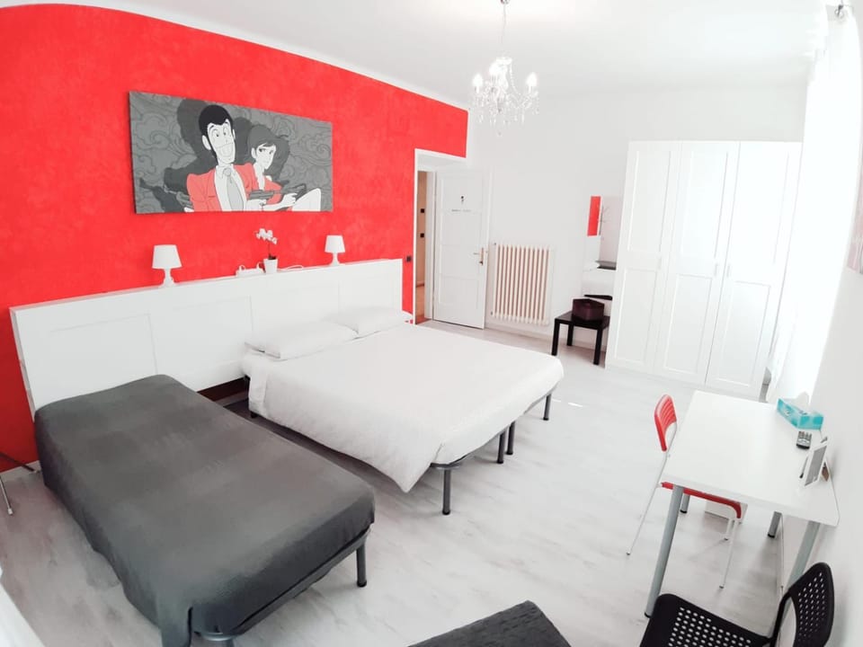 Bed, Photo of the whole room, Decorative detail