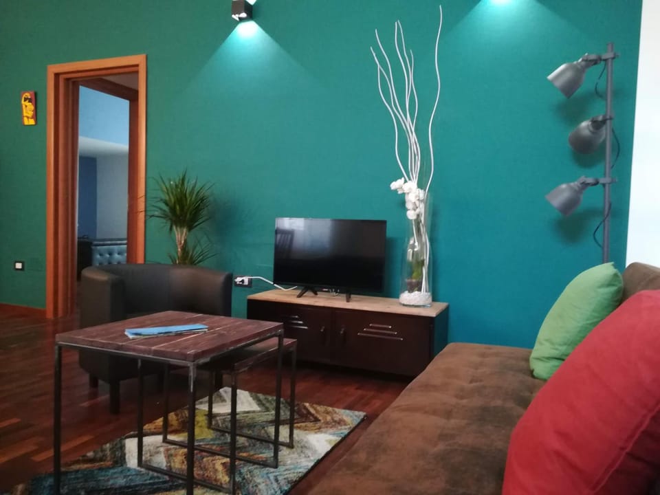 Communal lounge/ TV room