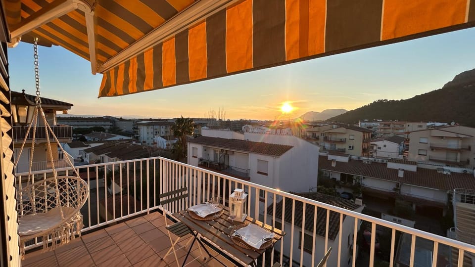 Off site, View (from property/room), Landmark view, Mountain view, Sunset
