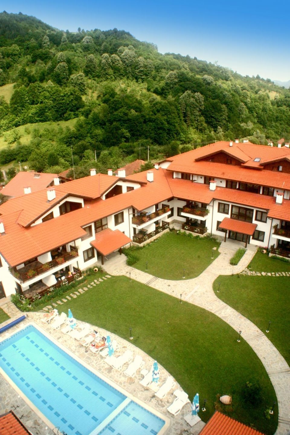 Property building, Day