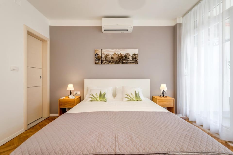 Room Nada Bed and Breakfast in Split