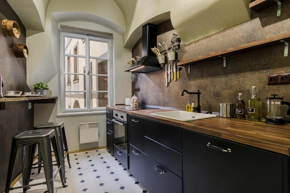 Kitchen or kitchenette, kitchen