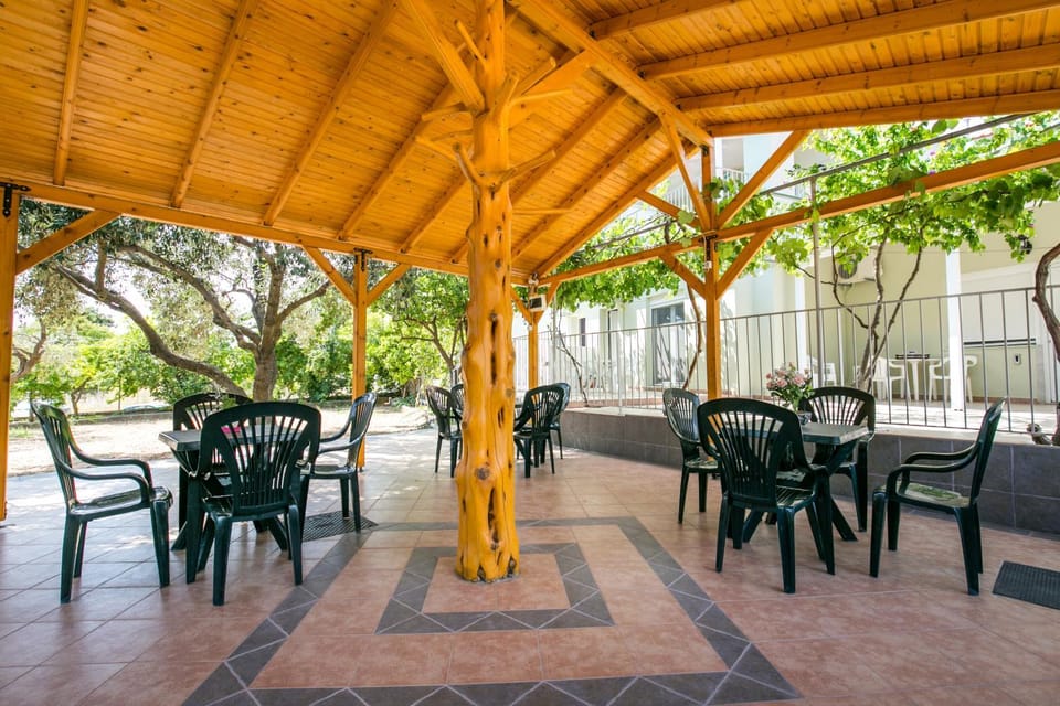 BBQ facilities, Balcony/Terrace, Lobby or reception