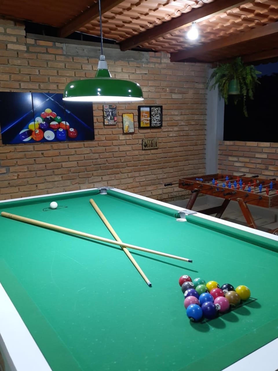 Billiard, Game Room