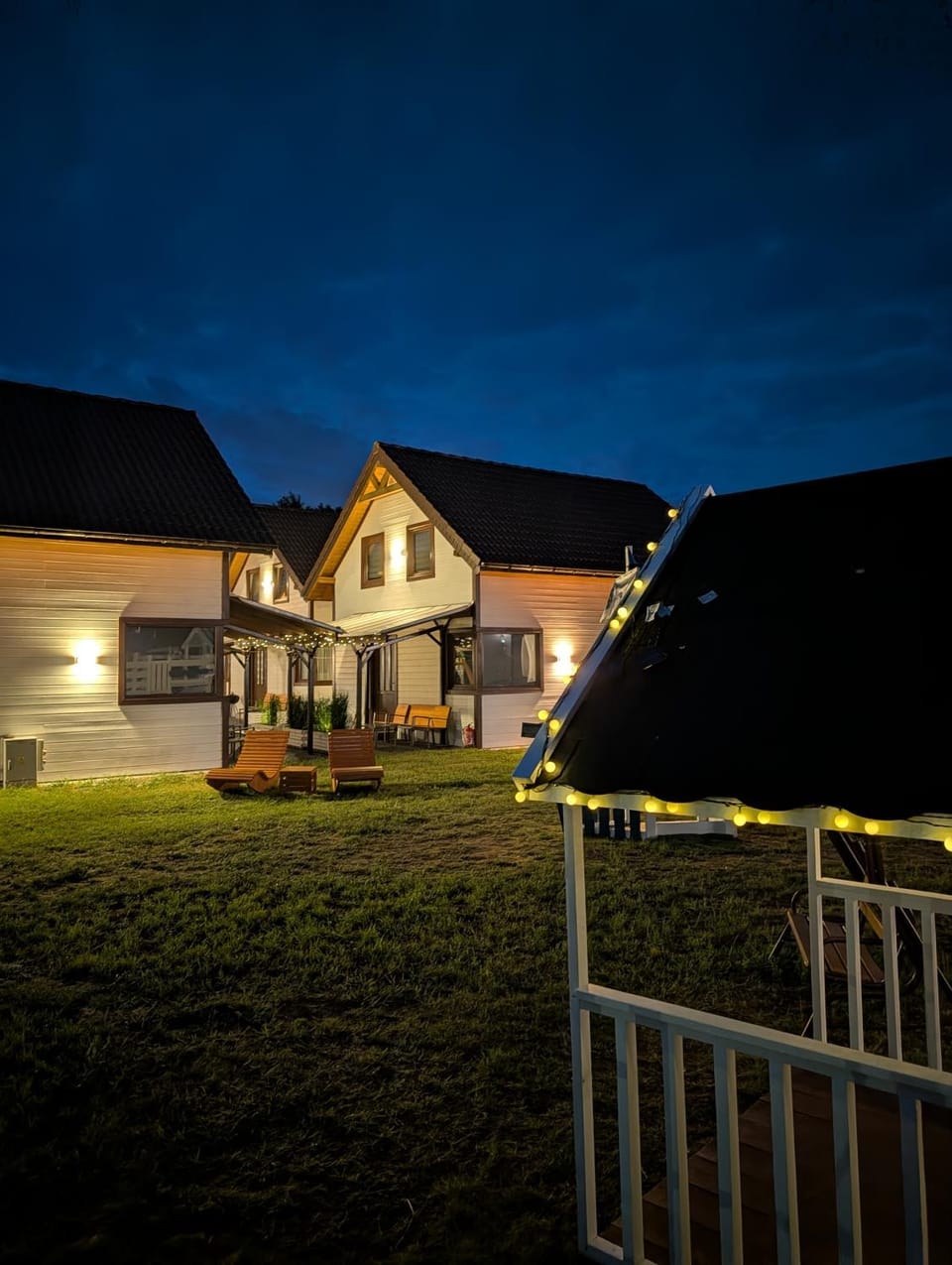 Białe Domki Mrzeżyno, wypoczynek w ciszy i zieleni Nature lodge in West Pomeranian Voivodeship, Poland