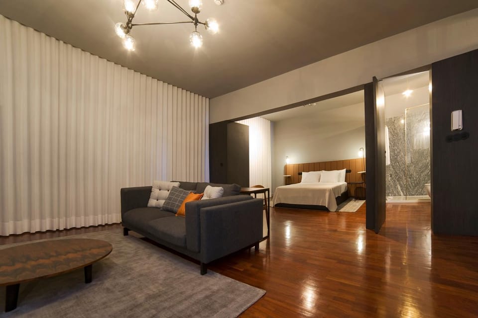 Communal lounge/ TV room