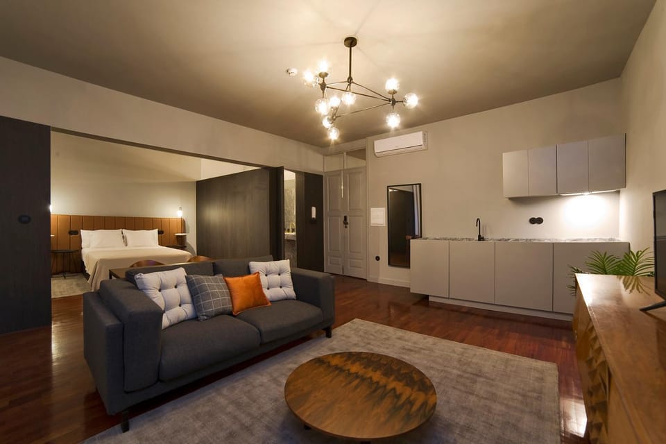 Communal lounge/ TV room