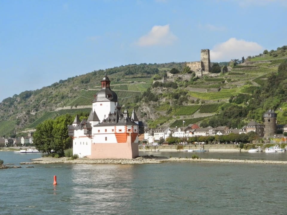 Nearby landmark, Natural landscape