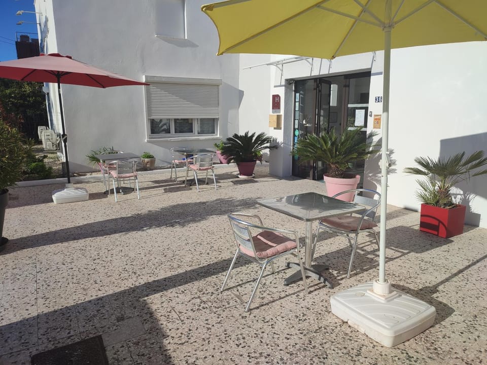 Hôtel le Calypso Hotel in Hyères