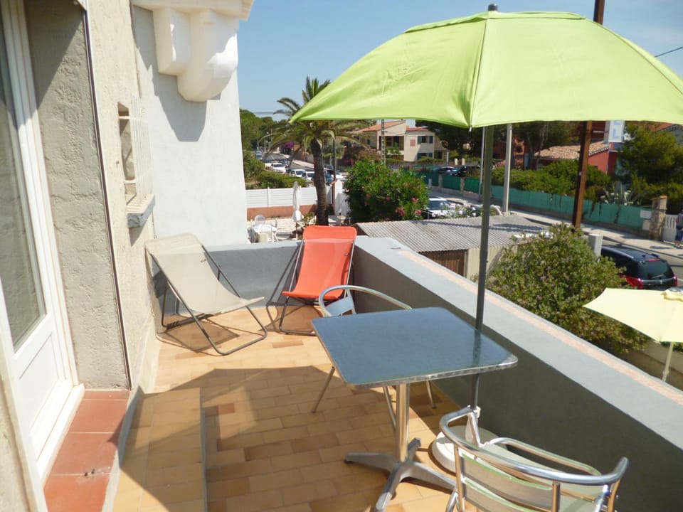 Hôtel le Calypso Hotel in Hyères