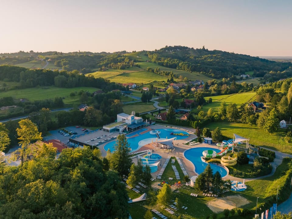 Day, Natural landscape, Bird's eye view, Swimming pool