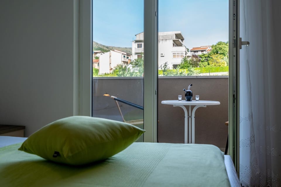 Garden view, Mountain view