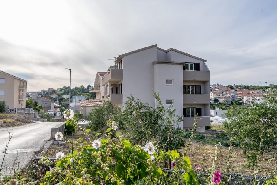 Property building, Street view