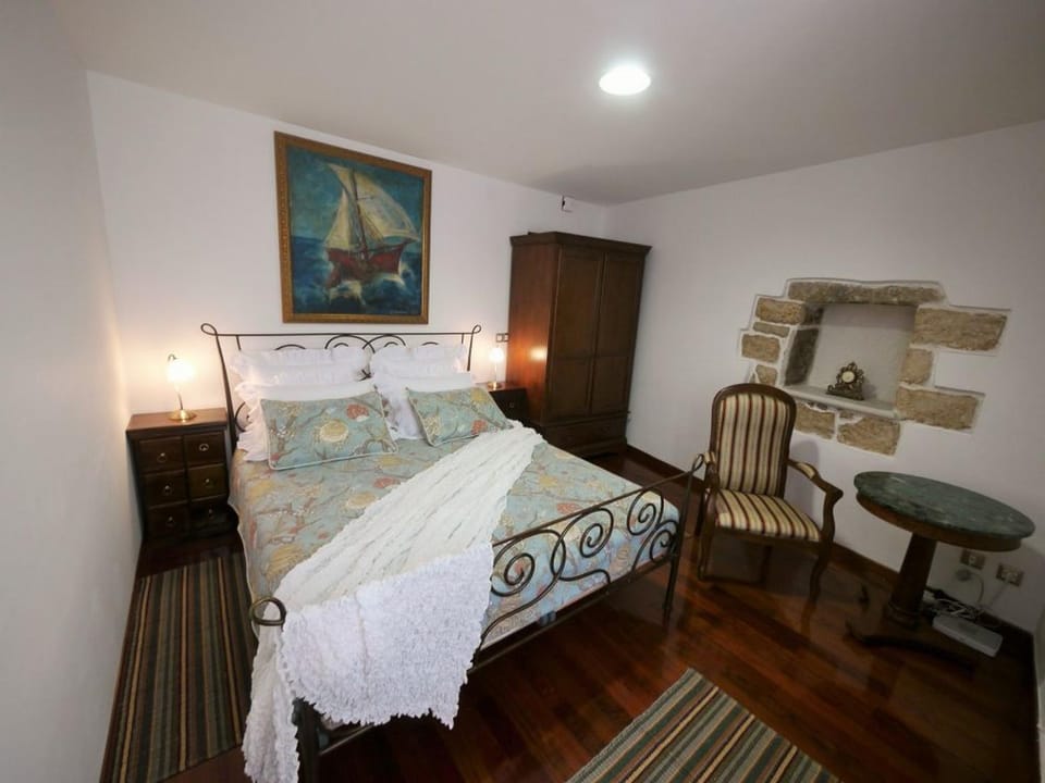 Bed, Other, Decorative detail, Bedroom, Area and facilities