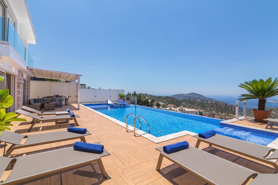 Swimming pool, Swimming pool
