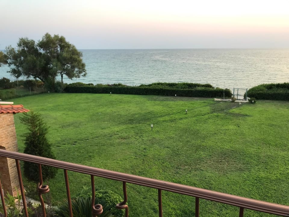 M Varkes Villa Villa in Halkidiki