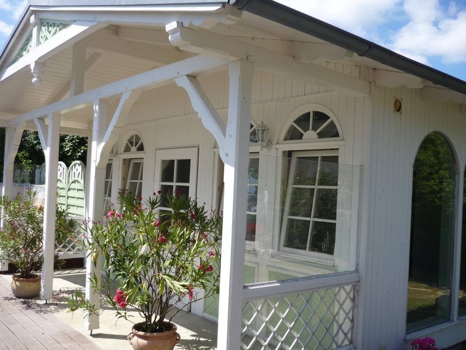 Facade/entrance, Balcony/Terrace