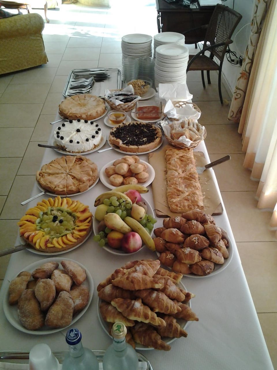 Restaurant/places to eat, Food, Buffet breakfast