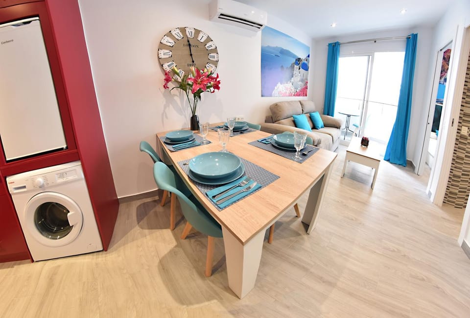 Balcony/Terrace, Kitchen or kitchenette, Living room, Dining area