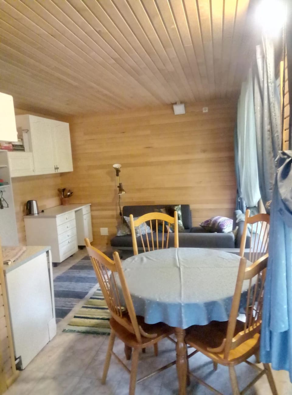 Kitchen or kitchenette, Seating area, Dining area