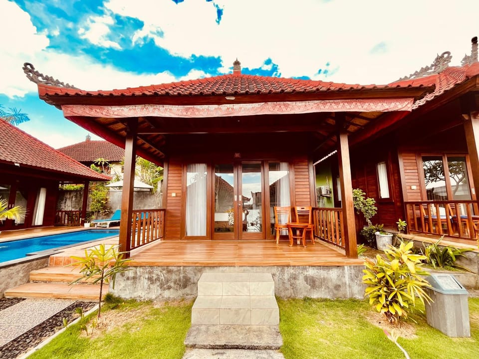 Property building, Pool view