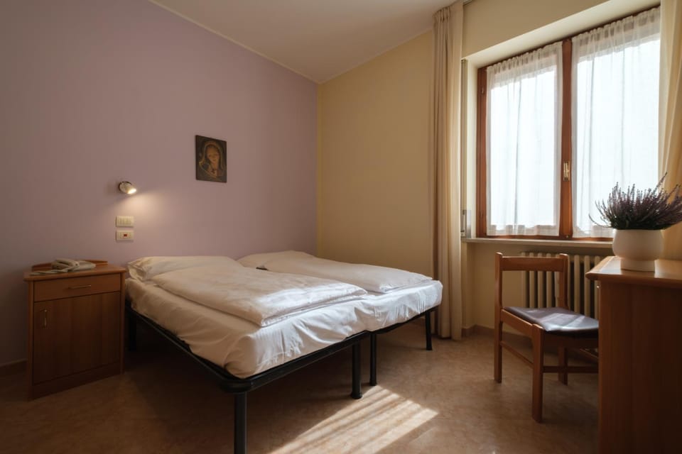 Casa Vacanza - Casa del Padre Nascimbeni Bed and Breakfast in Torri del Benaco